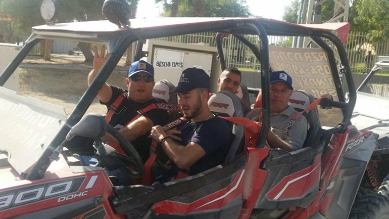 עובדי לובינסקי בטיול שטח